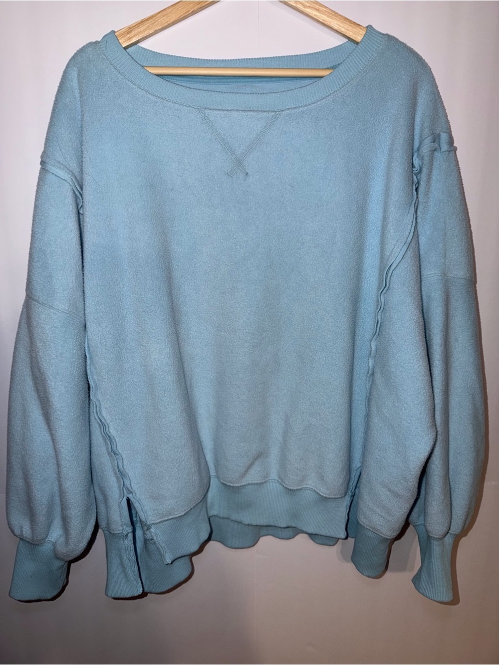 American Eagle Huggable CrewNeck